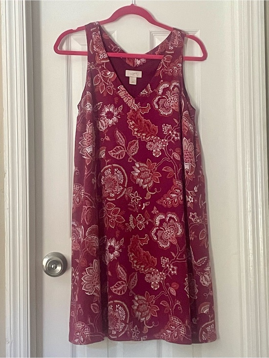 LOFT Dresses & Skirts - LOFT Burgundy Floral Sleeveless V-Neck Midi Dress